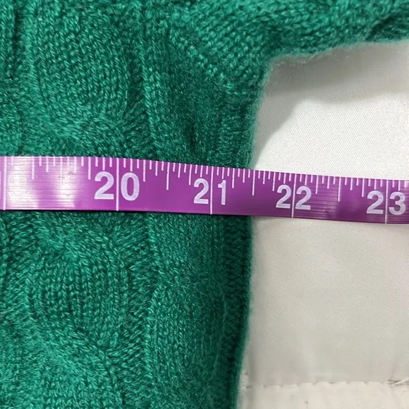 NEW J Crew Cashmere cable-knit crewneck sweater!!! - Picture 3 of 8